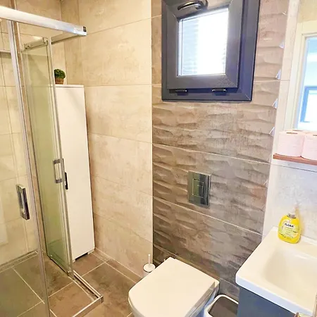 Erol Apartment