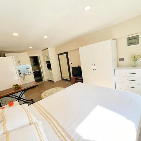 Erol Apartment