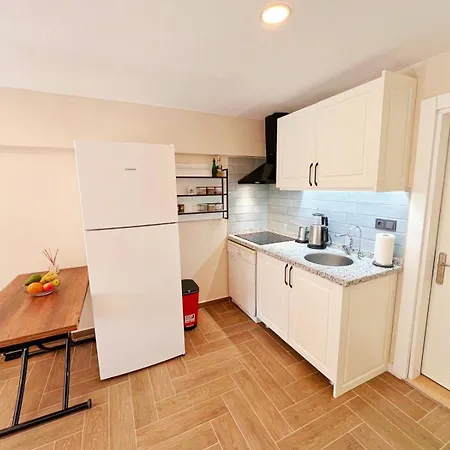 Erol Apartment
